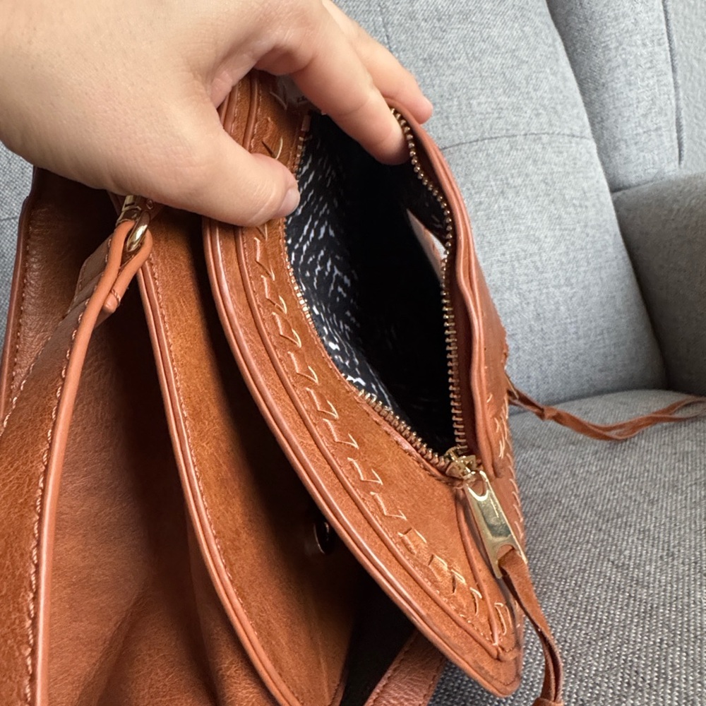 Urban Expressions Tan Khloe Vegan Leather Saddle Shaped Crossbody Bag - Picture 13 of 16